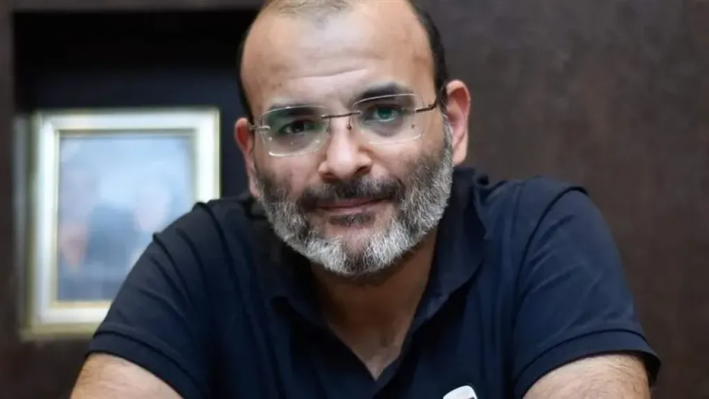 أيمن بهجت قمر
