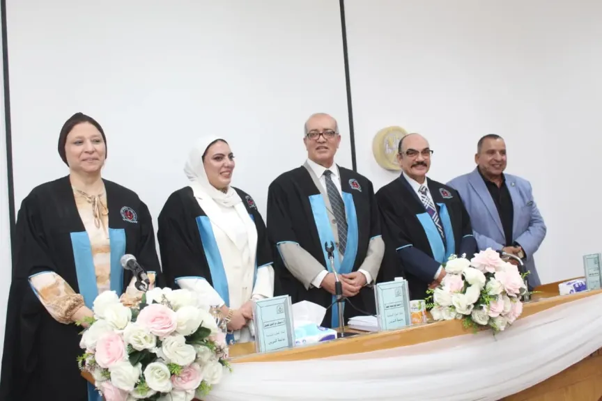 جانب من مناقشة رسالة الماجستير