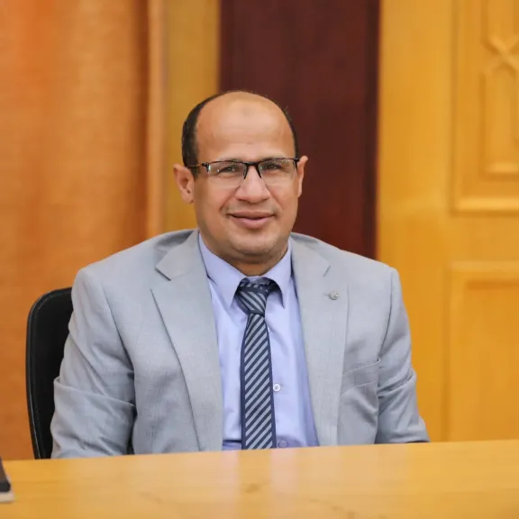 جانب من متابعه 