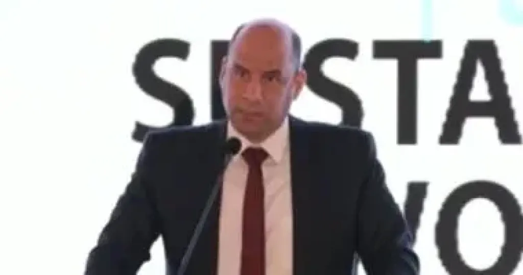 وزير العمل 