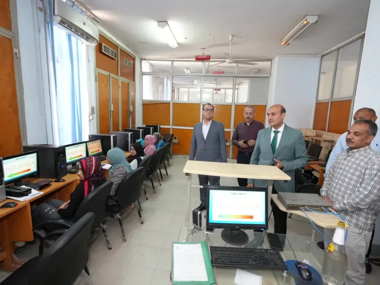 جانب من متابعه 