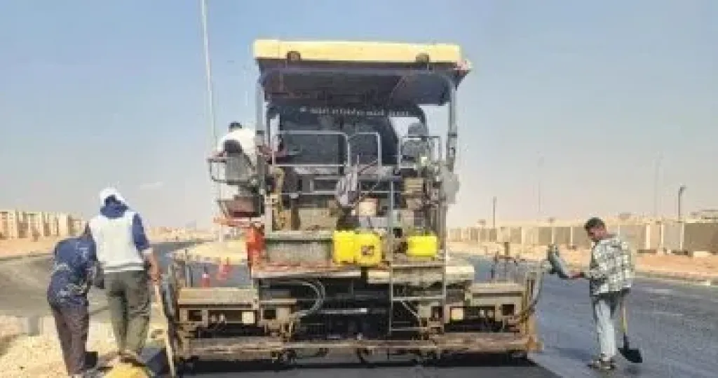 جانب من رفع كفاءة الطرق بمدن 6 أكتوبر وأكتوبر الجديدة