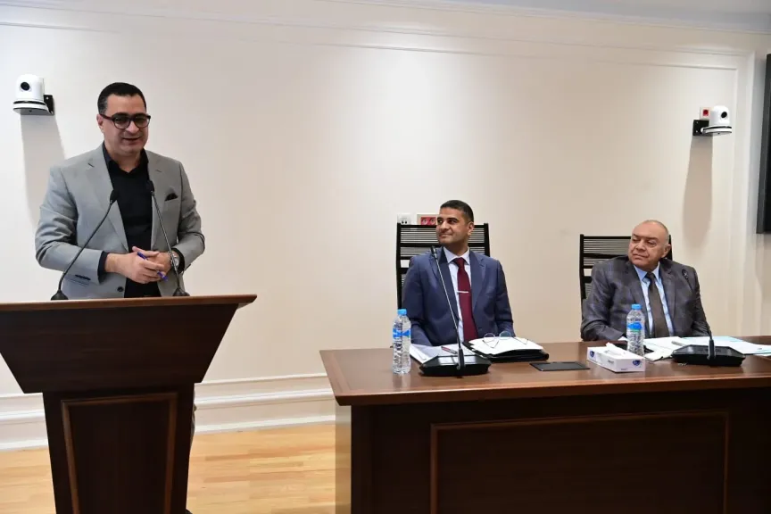 جانب من الاجتماع 