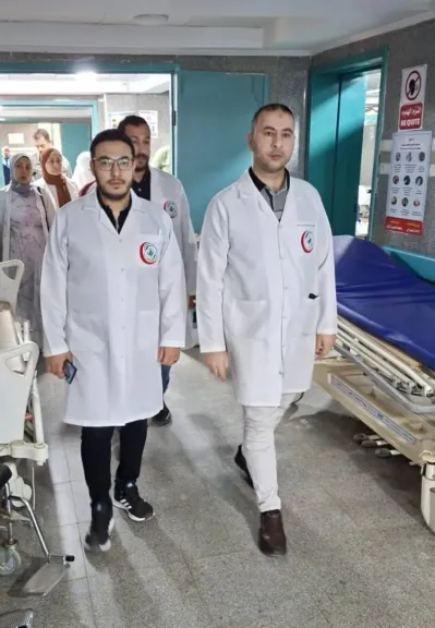 الدكتور مدير المستفى ومن معه 