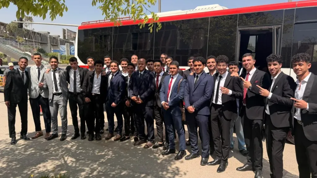 جانب من متابعه 