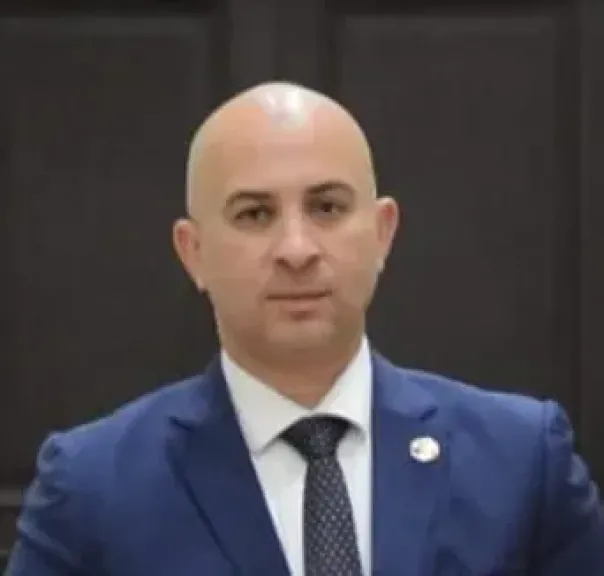 طارق الطويل 