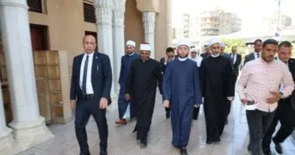 جانب من الجولة 