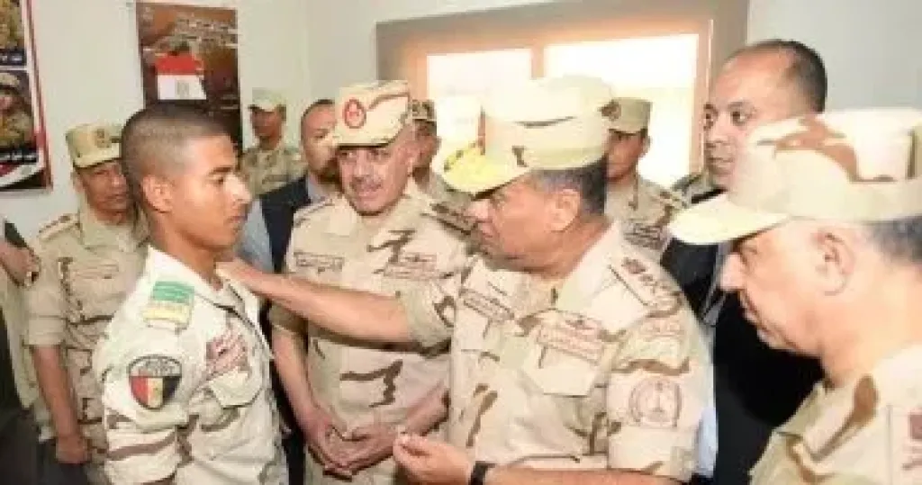 الفريق أشرف سالم زاهر القائد العام للقوات المسلحة وزير الدفاع والإنتاج الحربى