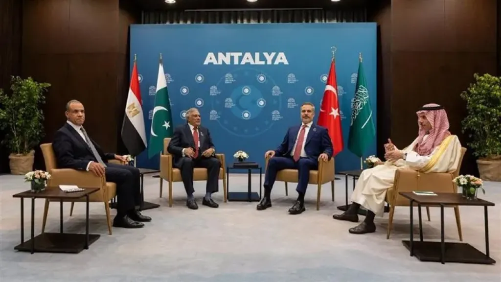 تكتل عربى باكستانى