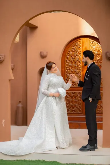 العروسين 