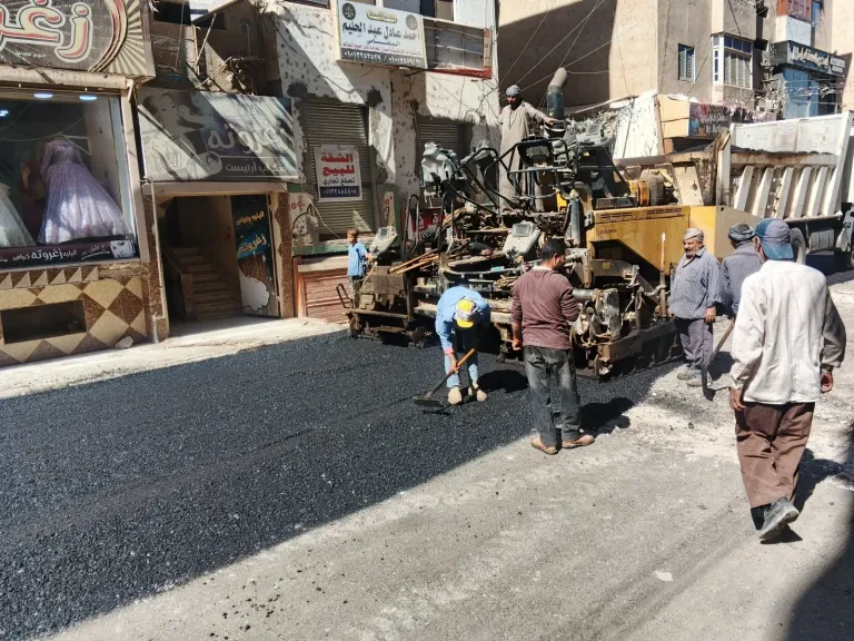 جانب من متابعه 