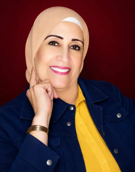 الكاتبة الصحفية آمال ربيع