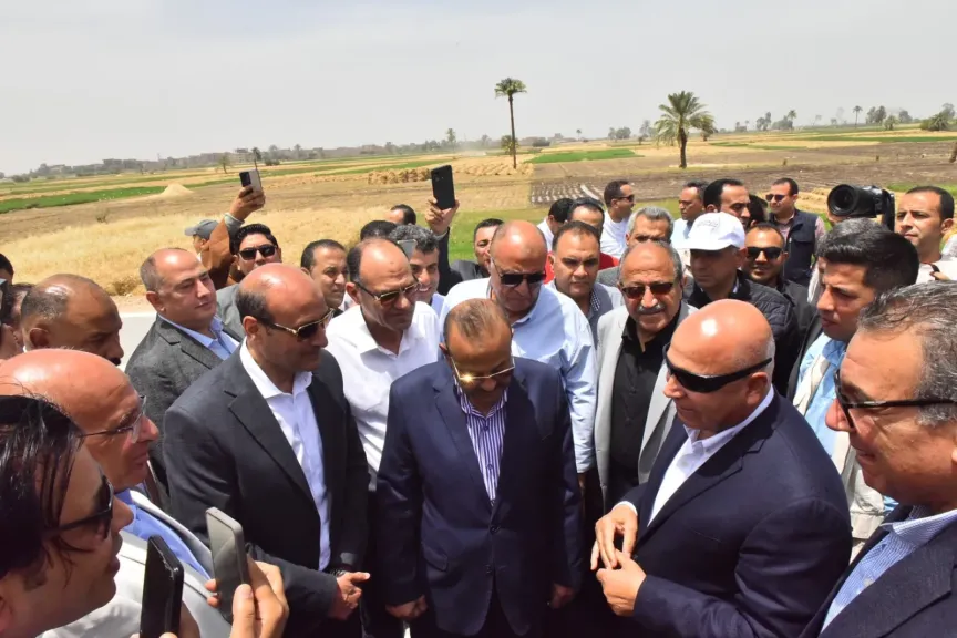 محافظ أسيوط وزير النقل 