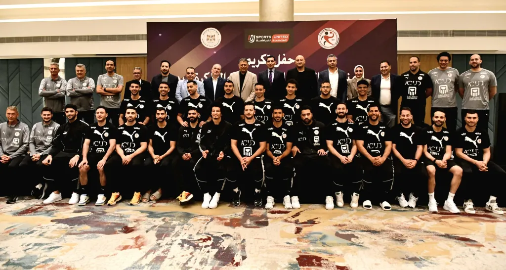 وزير الشباب والرياضة يشهد حفل تكريم منتخب اليد 