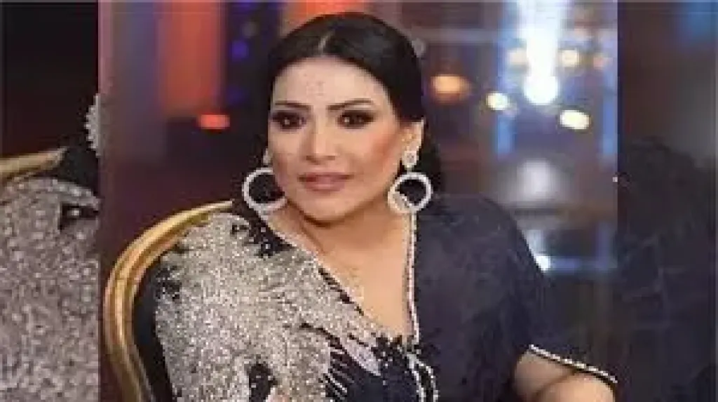 الفنانه بدريه طلبه