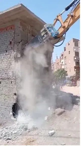 جانب من متابعه 