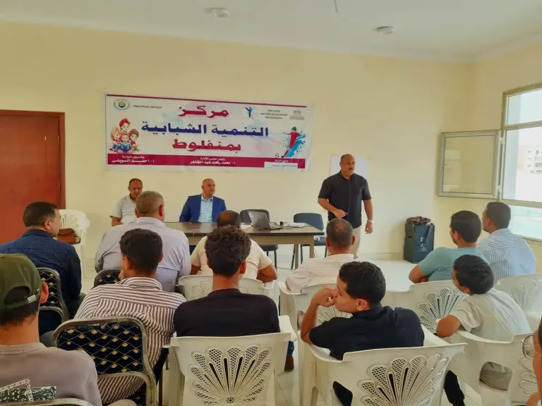 جانب من متابعه 