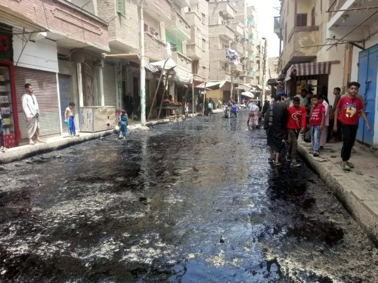 جانب من باعمال رصف 