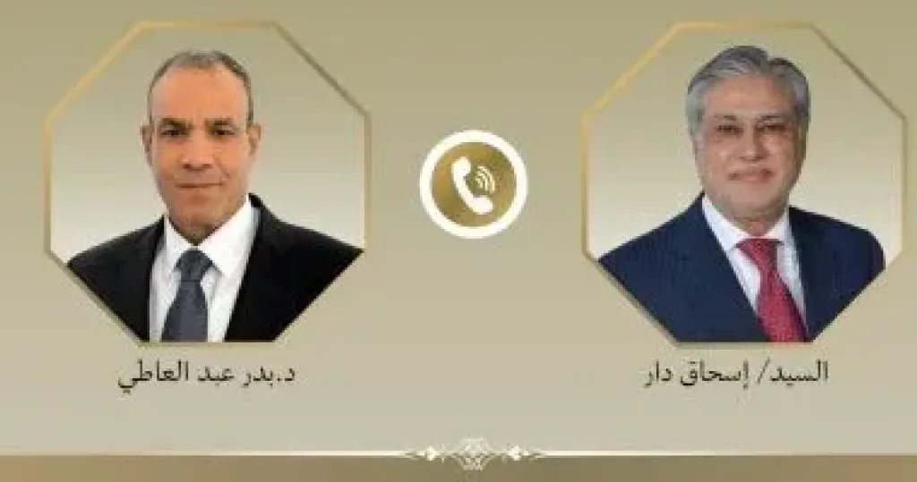وزير الخارجية مع نظيره الباكستاني