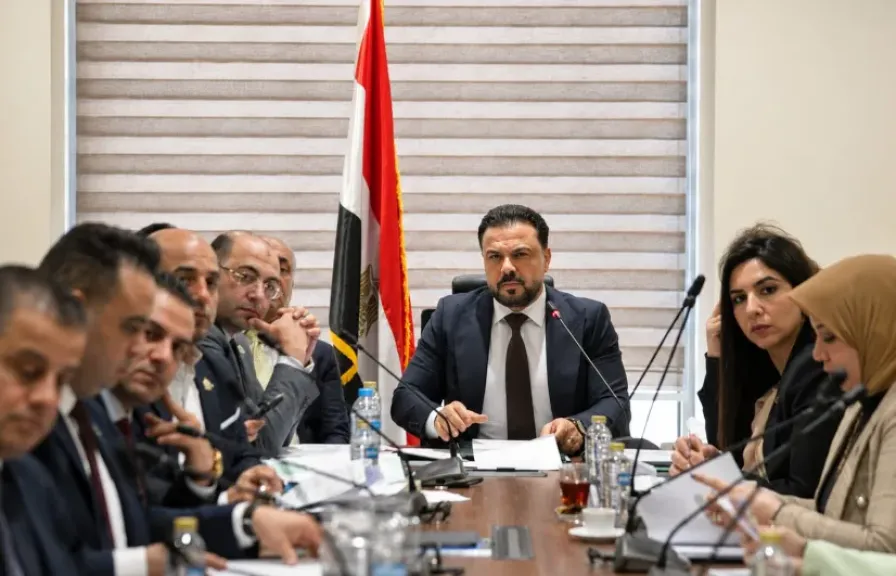جانب من اجتماع اللجنة