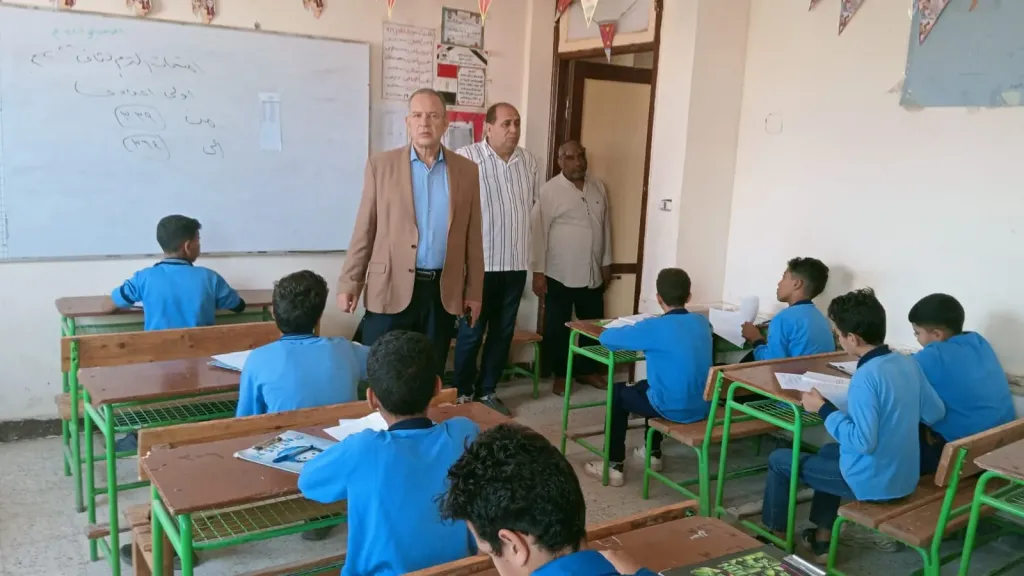 جانب من متابعه 