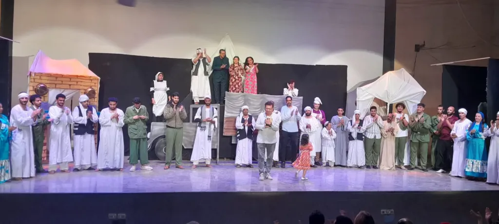 جانب من متابعه 