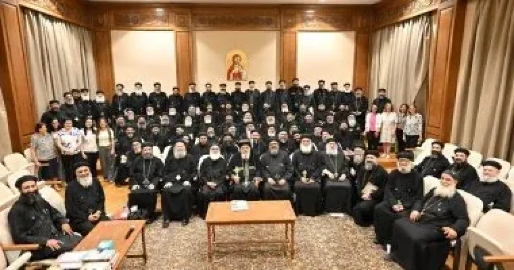 البابا تواضروس الثانى يلتقي كهنة الرعاية الاجتماعية