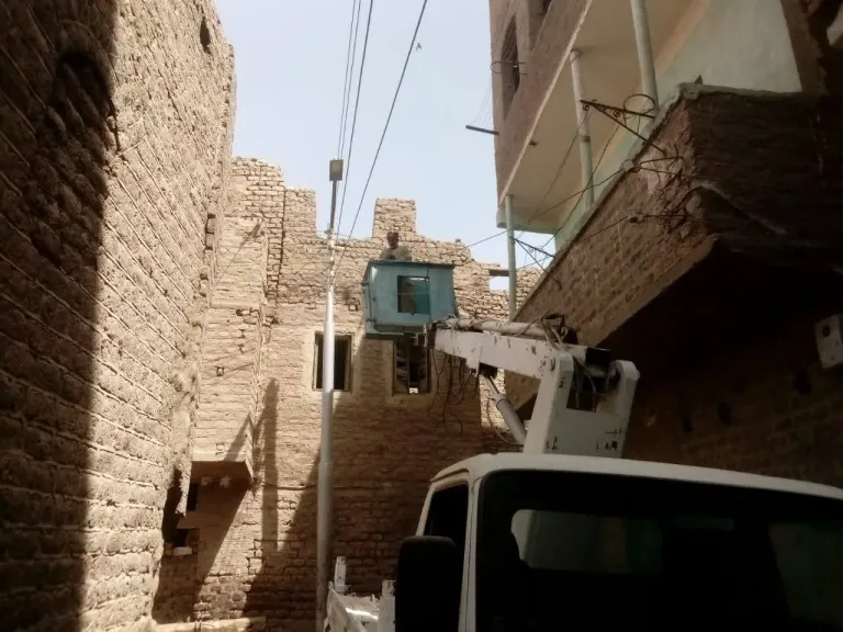 جانب من متابعه 
