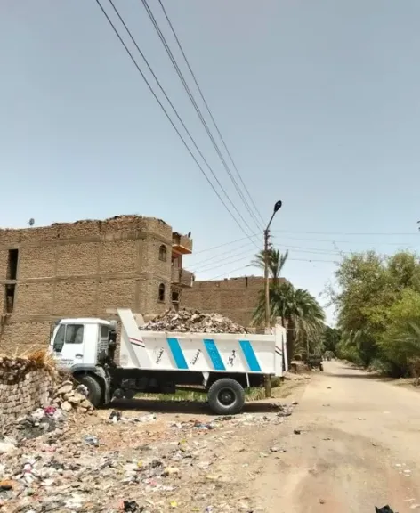 جانب من متابعه 