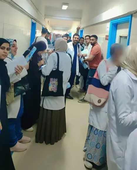 جانب من متابعه 