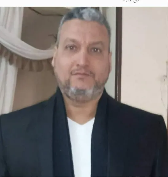 الكاتب 