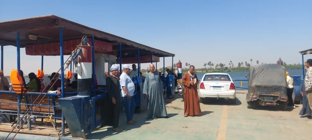 جانب من متابعه 