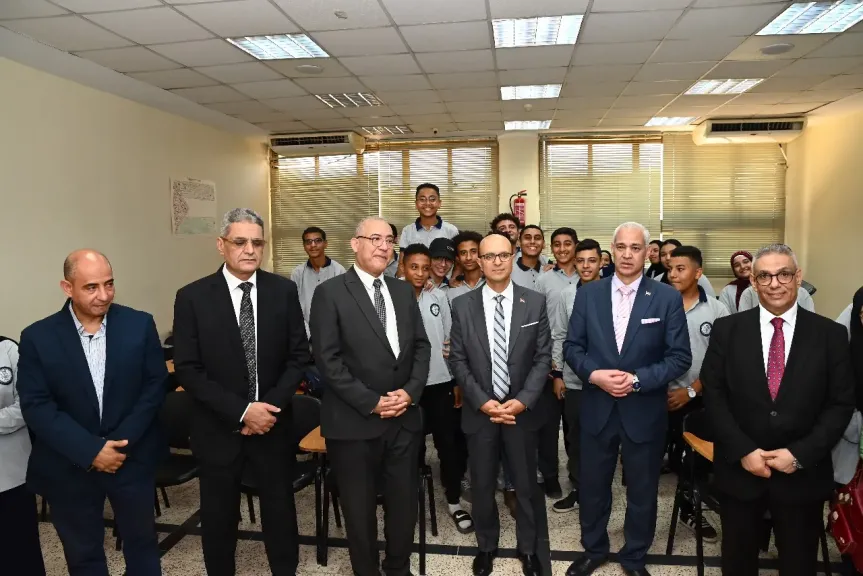 جانب من الاجتماع 