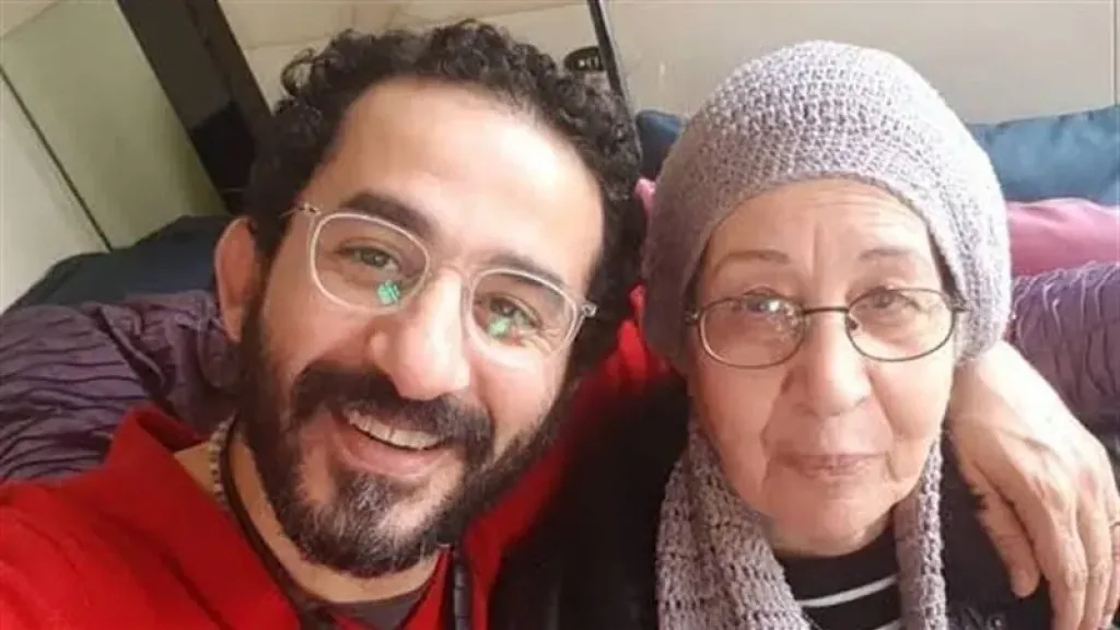 الفنان احمد حلمى