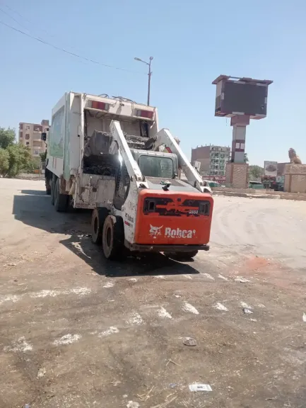 جانب من متابعه 
