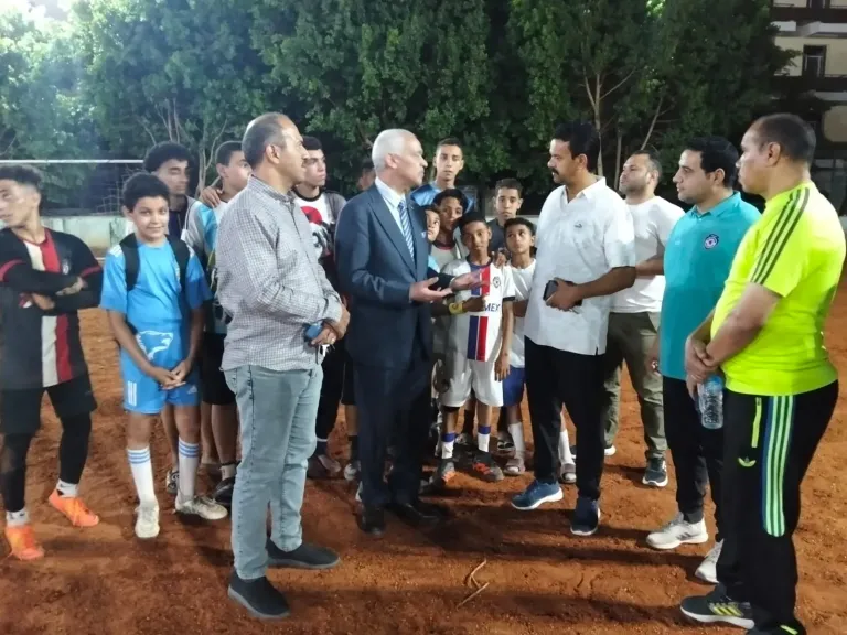 نائب رئيس جامعة يتفقد المدينه الجامعيه 