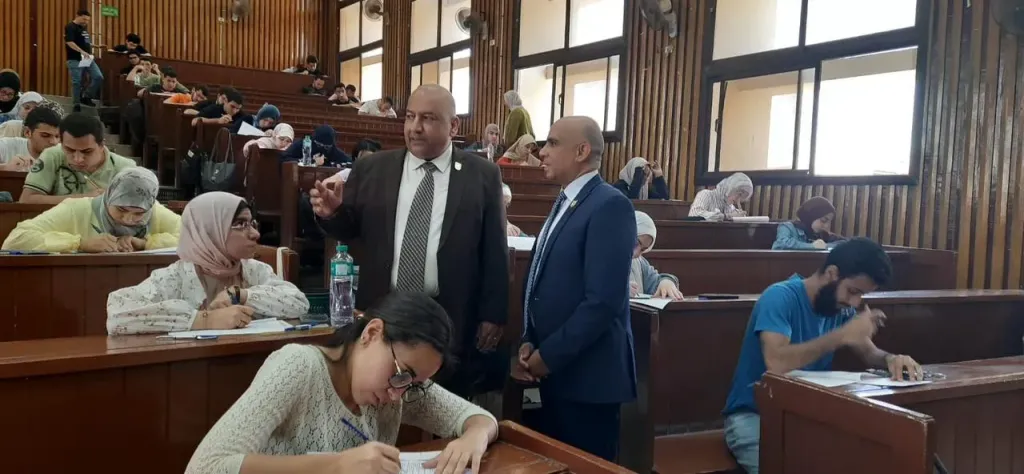 امتحانات جامعة القاهرة 