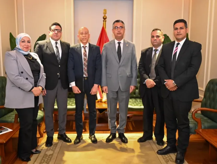 وزير التموين