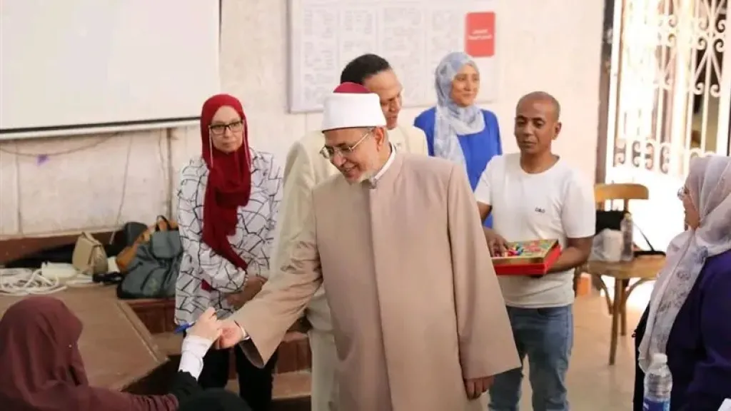 رئيس جامعه الازهر يتابع امتحانات الطلاب