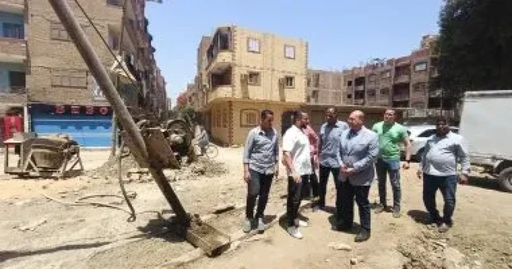 نائب محافظ الجيزة يتابع إصلاح هبوط الصرف الصحى بجسر المنوات ومنطقة العطور