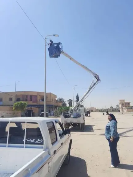 أعمدة إنارة 