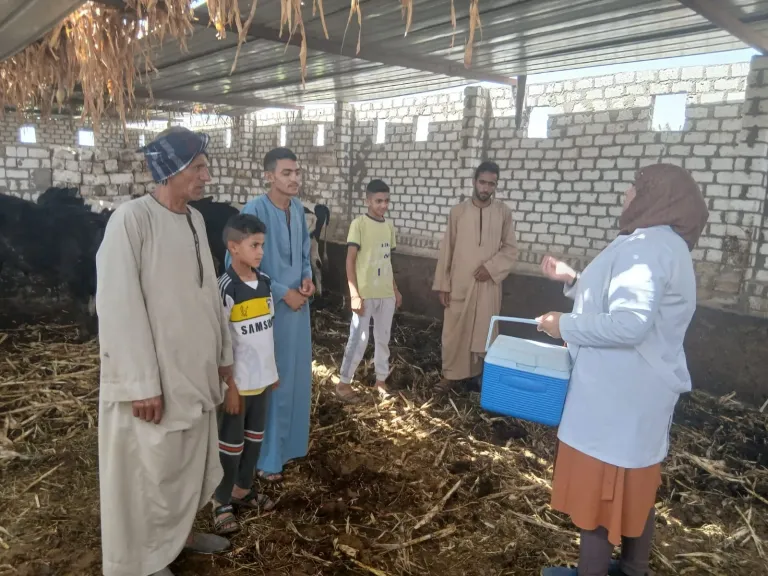 جانب من متابعه 