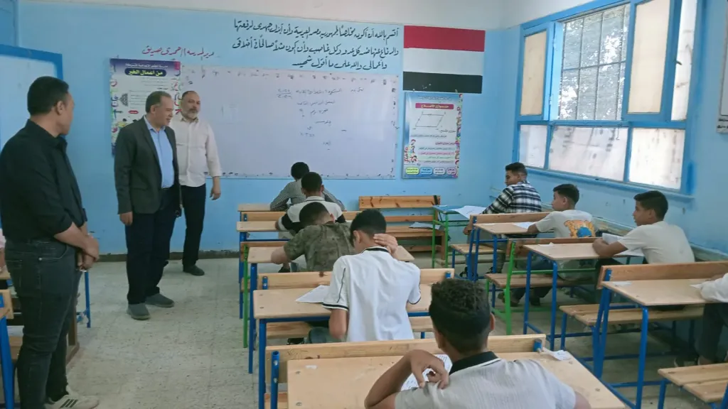 جانب من متابعه 