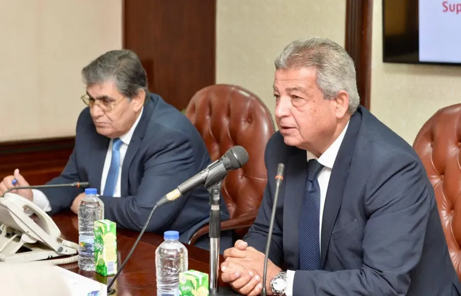 خالد عبدالعزيز