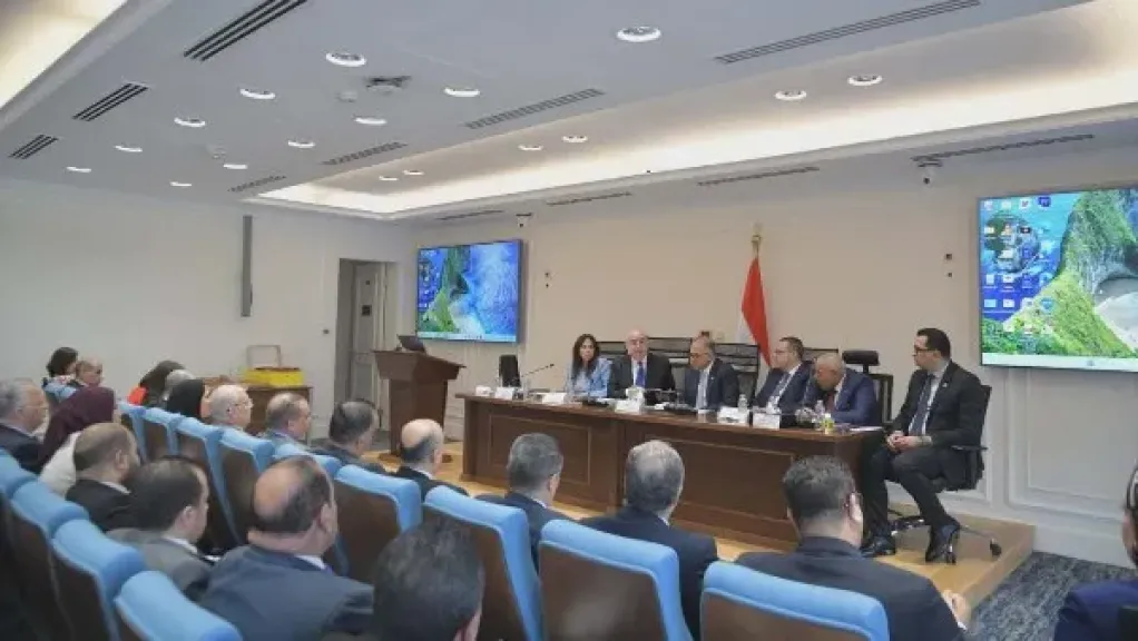 اجتماع لجنة الإسكان