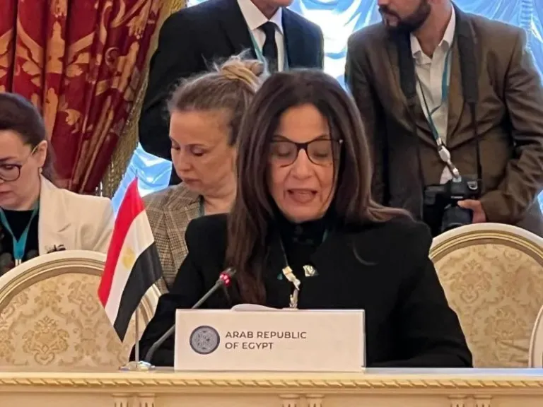 وزيرة الثقافة