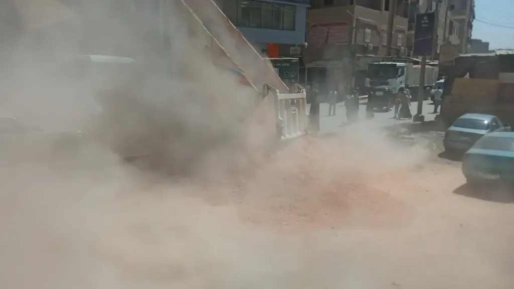 جانب من متابعه 