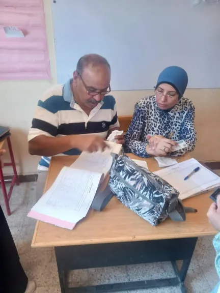 جانب من متابعه 