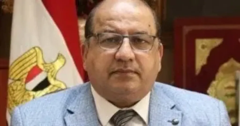 الدكتور أحمد رجب نائب رئيس جامعة القاهرة