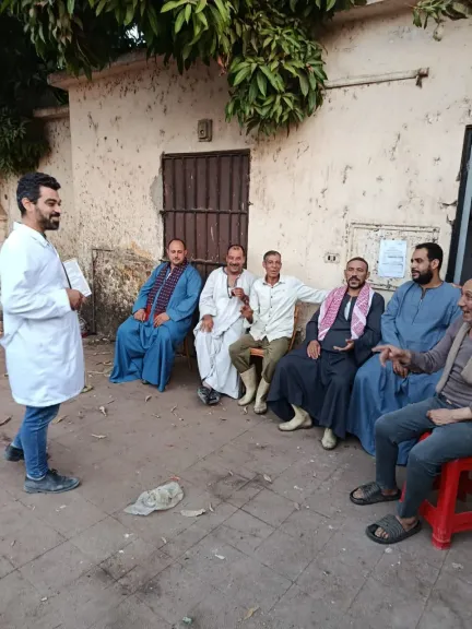 جانب من متابعه 